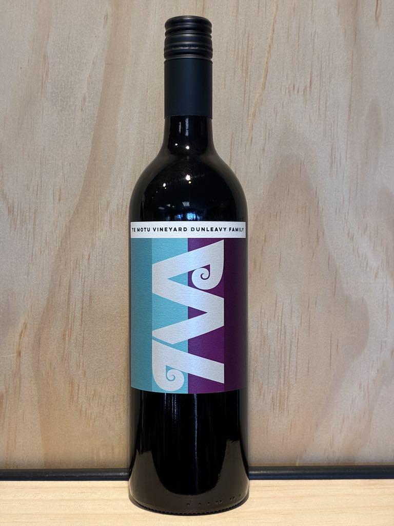 Te Motu Dunleavy Family Red 2018
