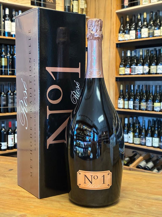 No.1 Family Estate Rose Methode Traditionelle NV 1.5L